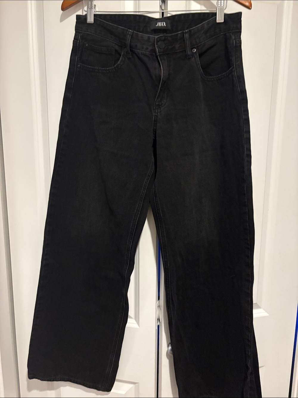 Women’s Black Straight-Leg Jeans